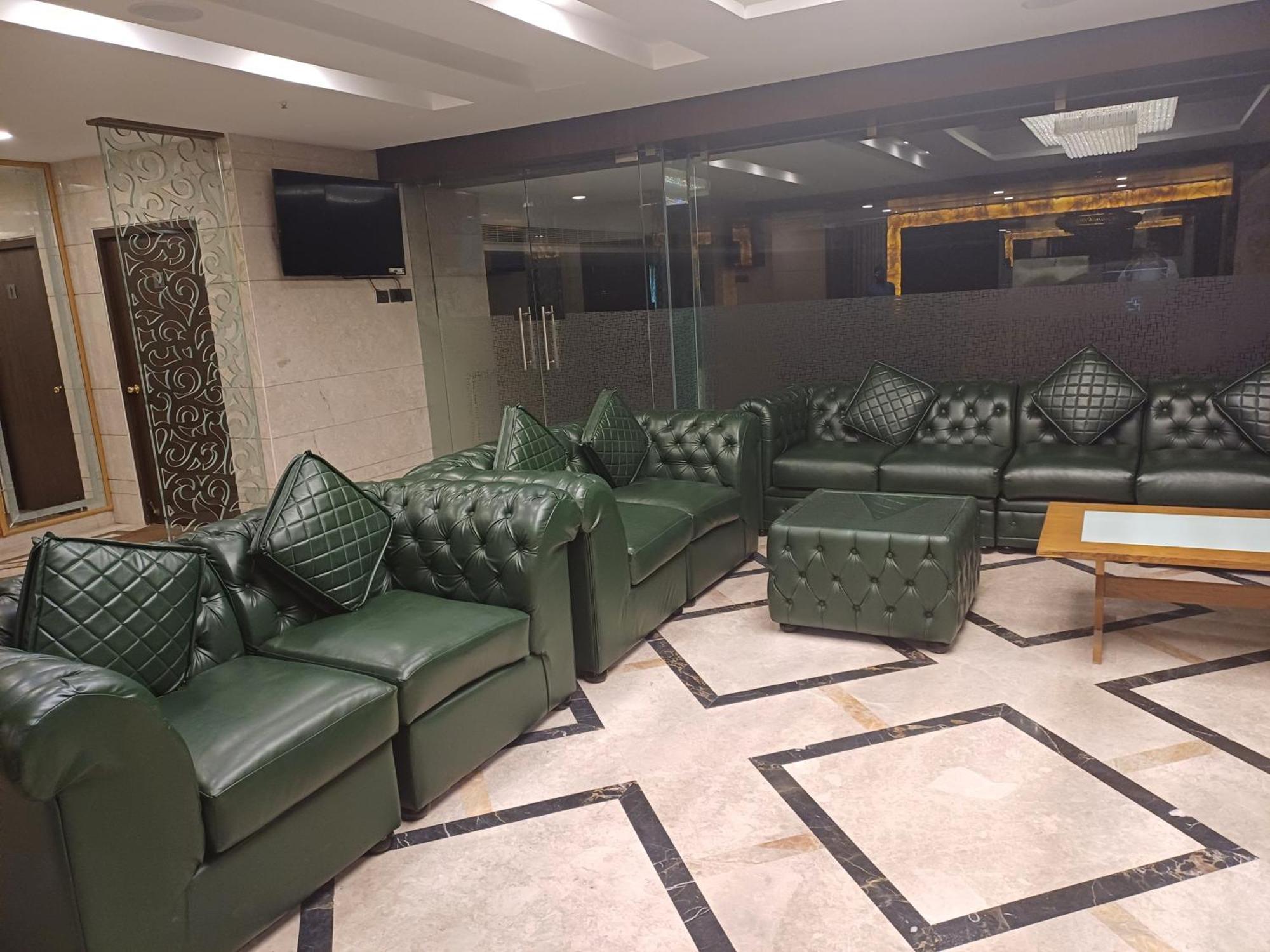 Hotel Benzz Park Chennai Eksteriør billede