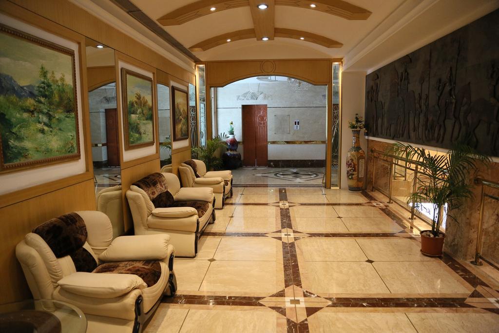 Hotel Benzz Park Chennai Eksteriør billede