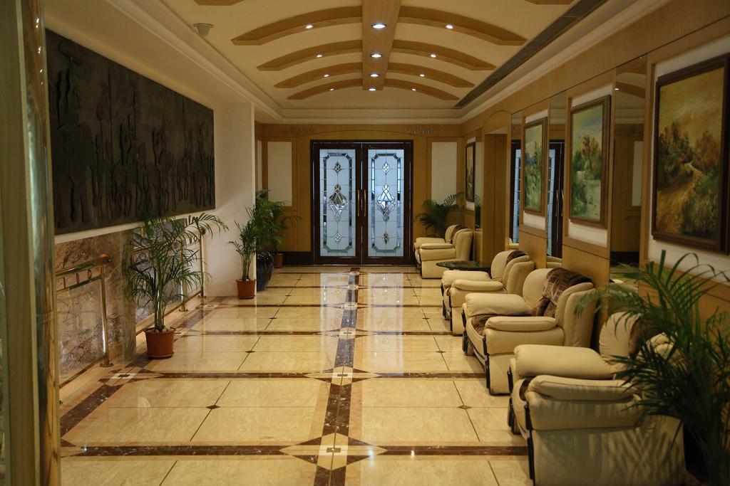 Hotel Benzz Park Chennai Eksteriør billede