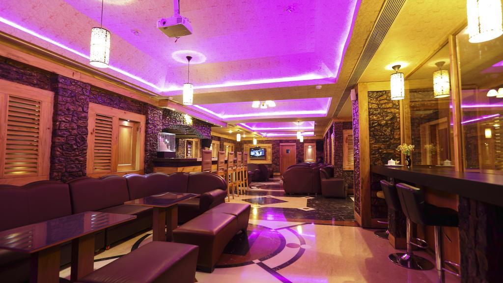 Hotel Benzz Park Chennai Eksteriør billede