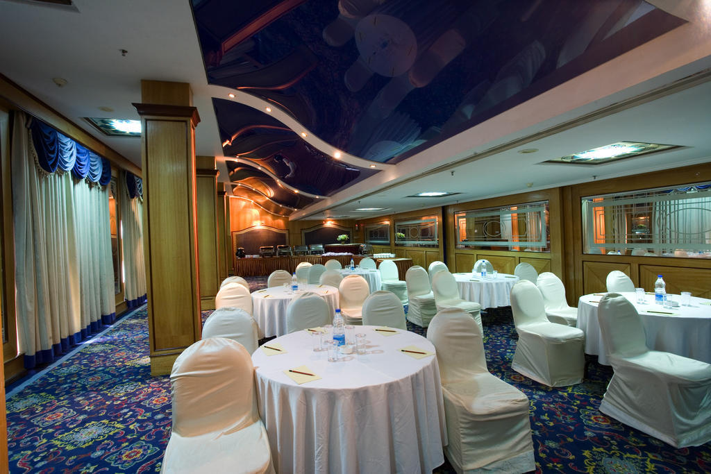Hotel Benzz Park Chennai Eksteriør billede